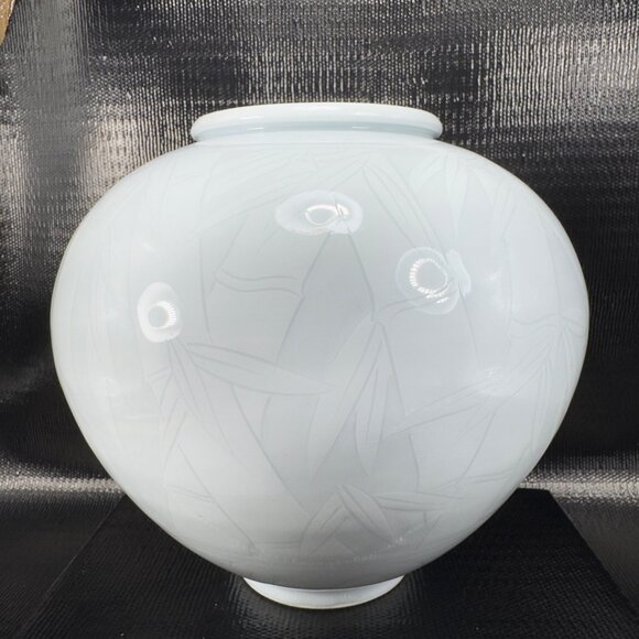 Celadon Pottery Vessel Vase With Bamboo Pattern Light Green Artist Signed Vase - Picture 12 of 15